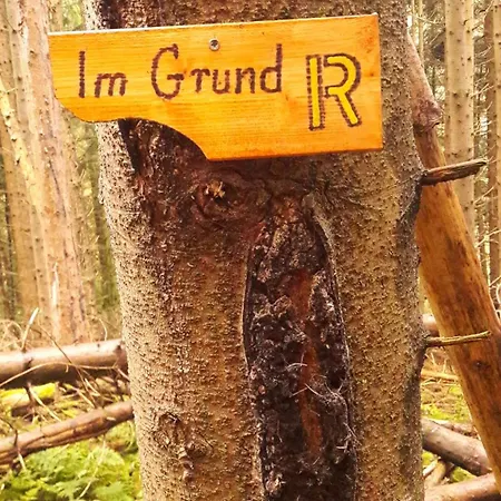 Unten Im Dorf アパート *